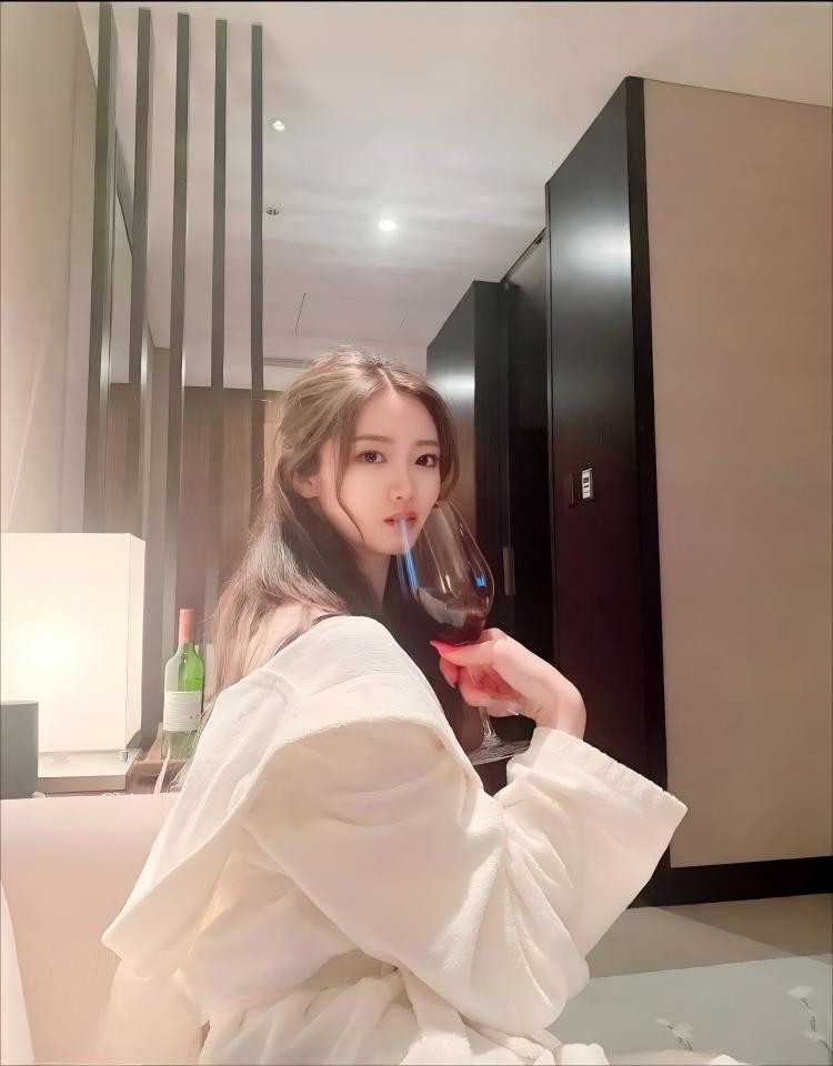 三年在线观看免费观看,韩剧网热门电视剧大全